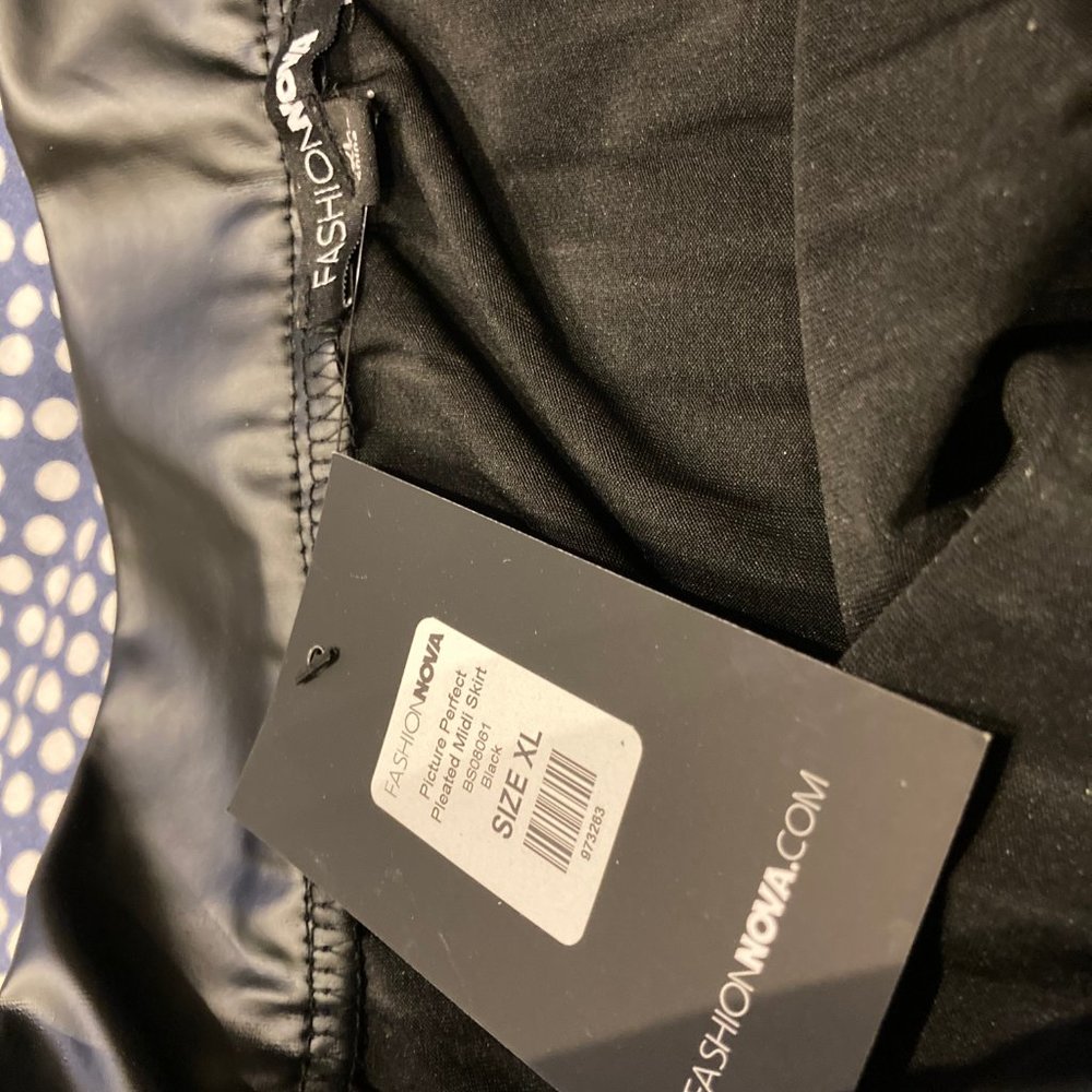 Picture Perfect pleated black faux leather midi skirt-NWT - Picture 3 of 4